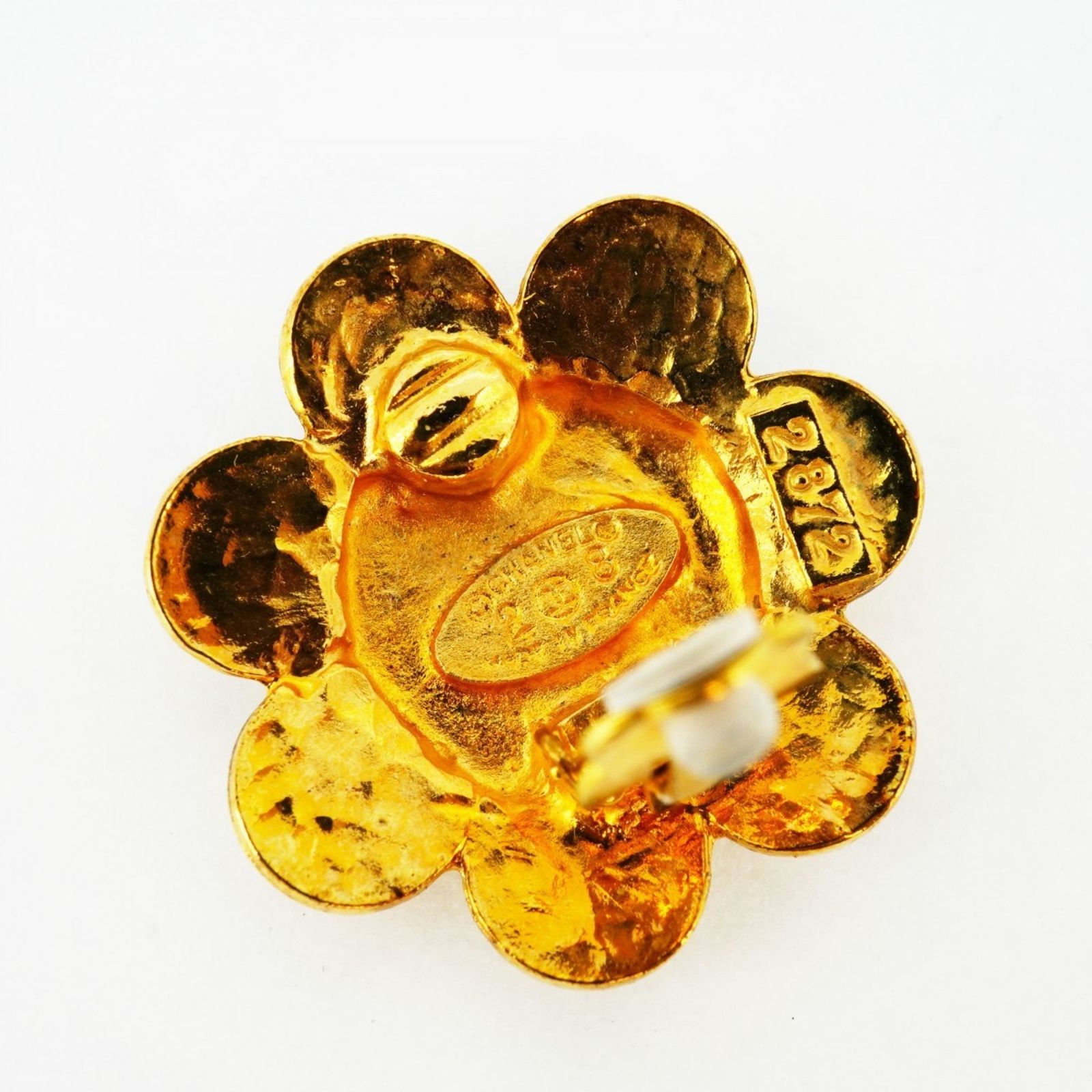 Chanel 1990 Gold Flower Motif Earrings - Image 5